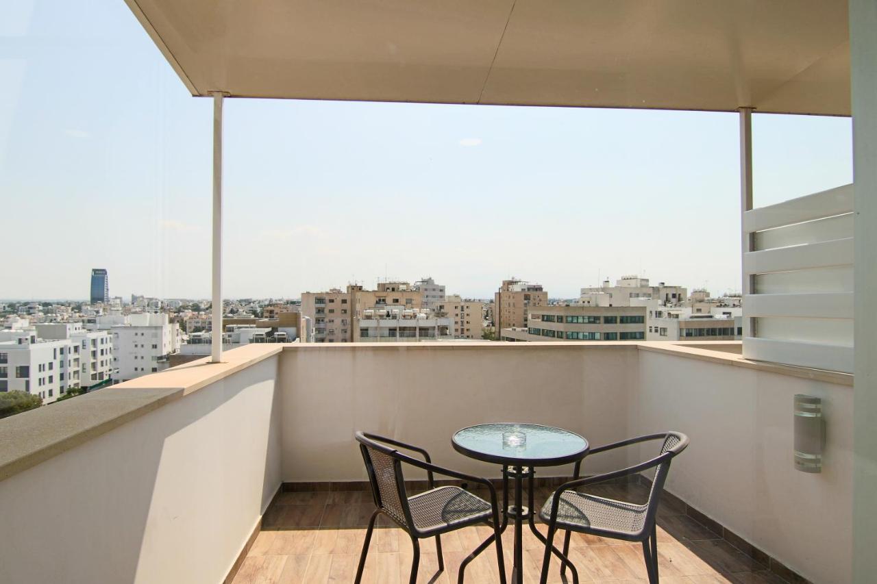 Phaedrus Living: Luxury Suite Nicosia 509 מראה חיצוני תמונה